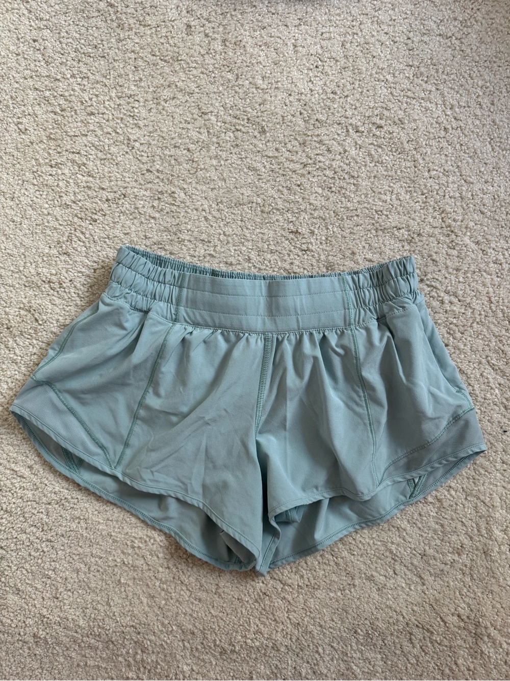 Lululemon - Hotty Hot Shorts - Low-Rise Running Shorts